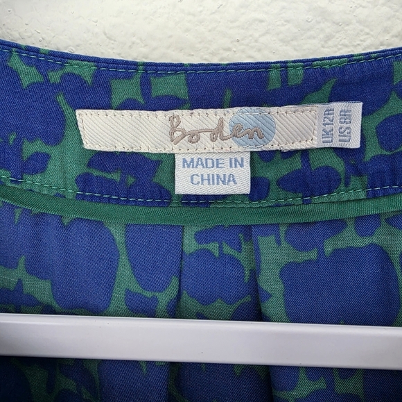 Boden silk blend patternerd 3/4 Sleeve blouse, Blue and Green, Size 8R - Picture 3 of 6